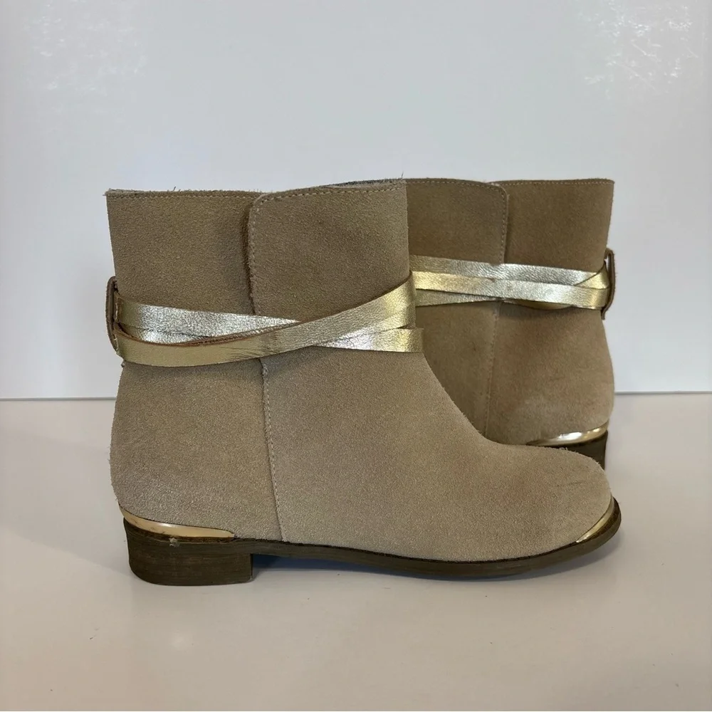 Tan Ankle Boots with Gold Ribbon